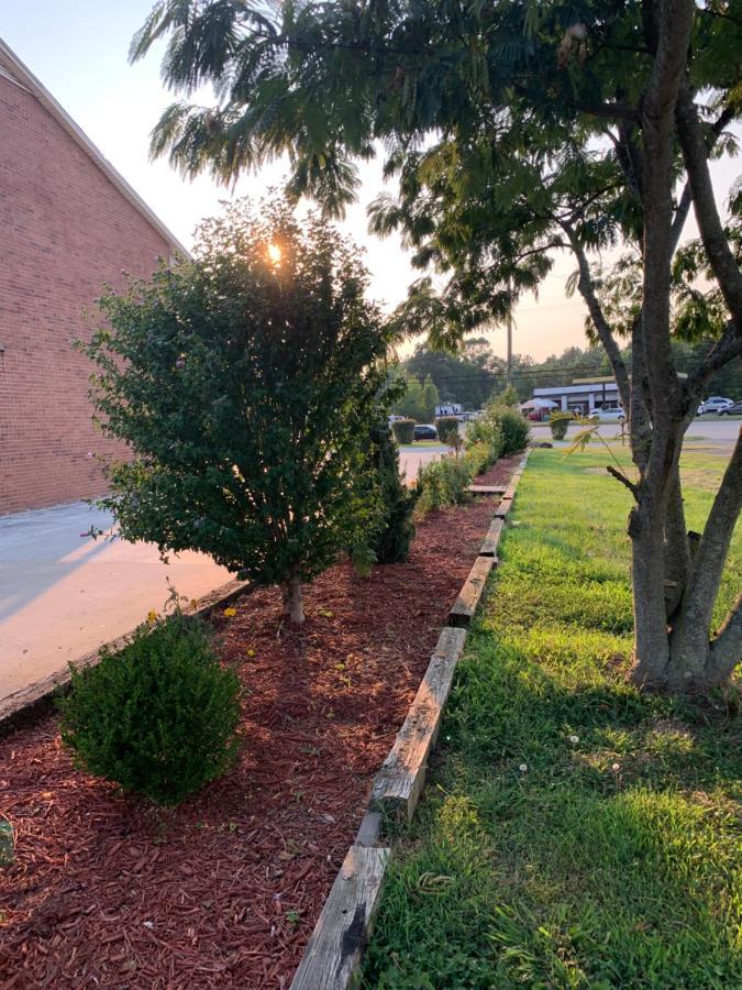 Americas Best Value Inn - Roxboro Εξωτερικό φωτογραφία